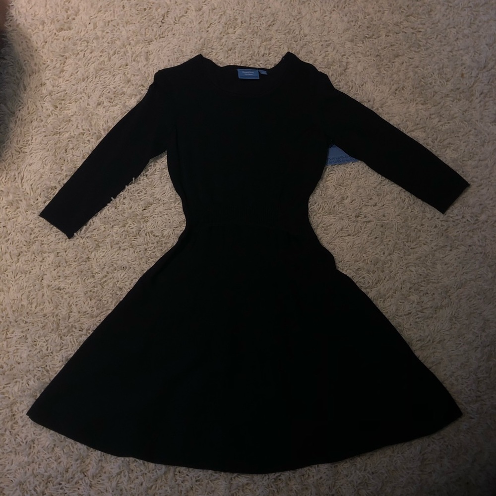 VERA WANG BLACK KNIT DRESS